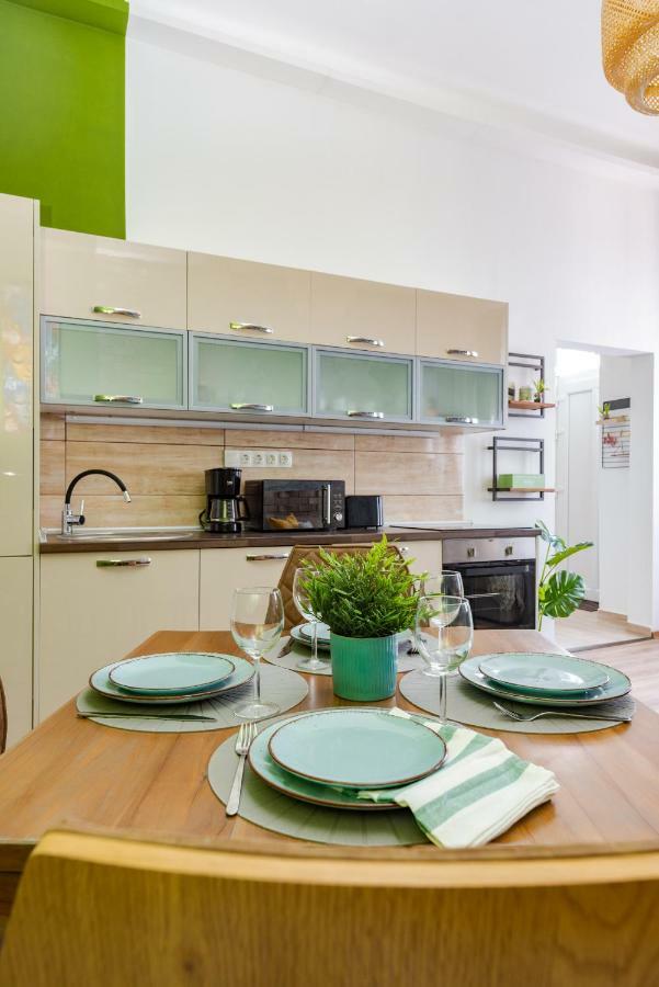 Central Kira Apartment Budapest Exterior foto